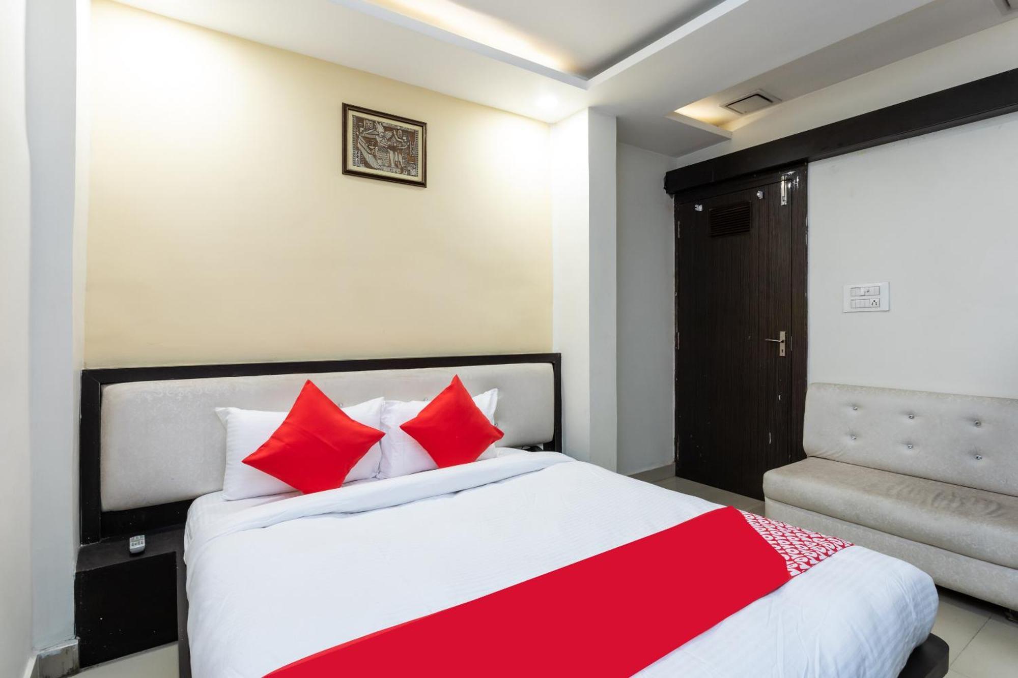Spot On Hotel Trishla โบปาล ภายนอก รูปภาพ
